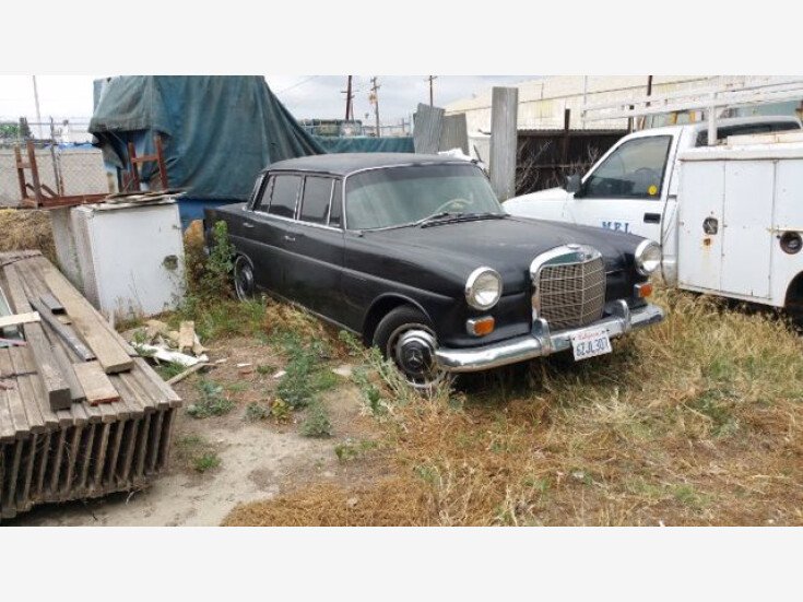Thumbnail Photo undefined for 1967 Mercedes-Benz 200D